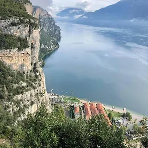 https://antica-campione-rooms-hostel.it-lombardy.com