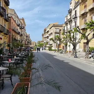 https://cavaliere-costa.sicilyhotelsitaly.net